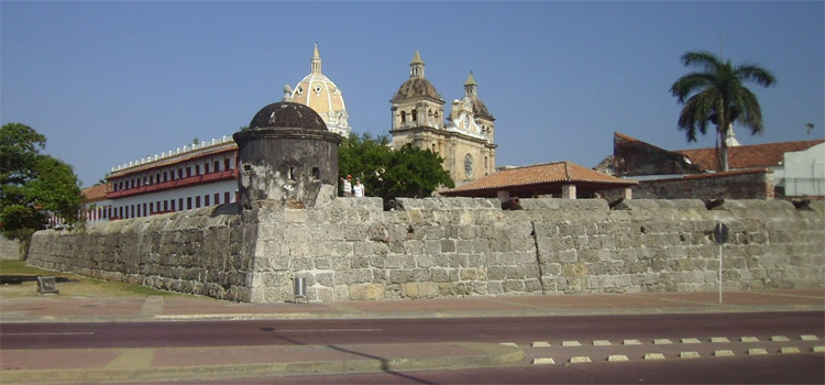 Murallas coloniales e históricas de la Ciudad Amurallada en Cartagena